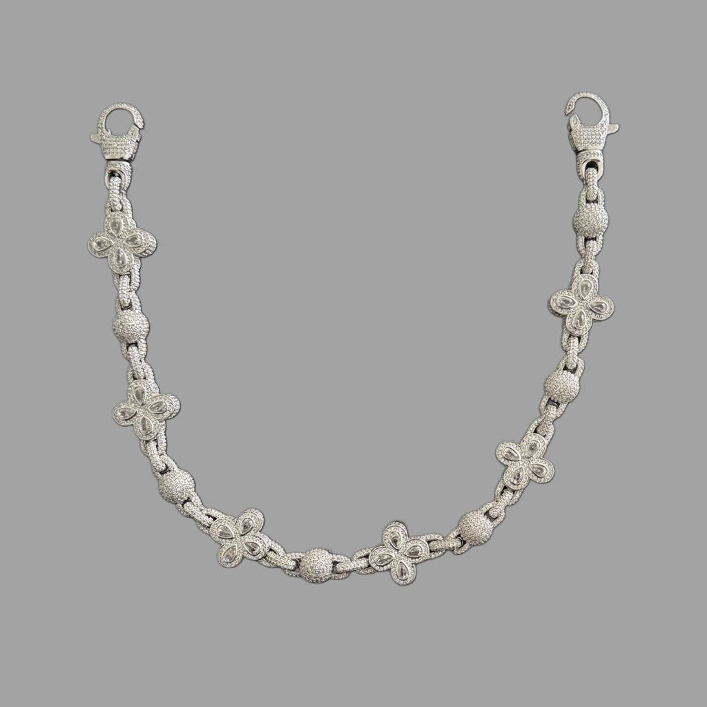 Clover Crystal Wallet Chain - ShopLorca