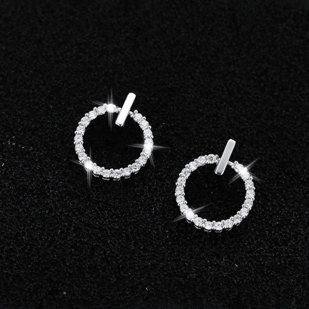 Sparkling Open Circle Stud Earrings - ShopLorca
