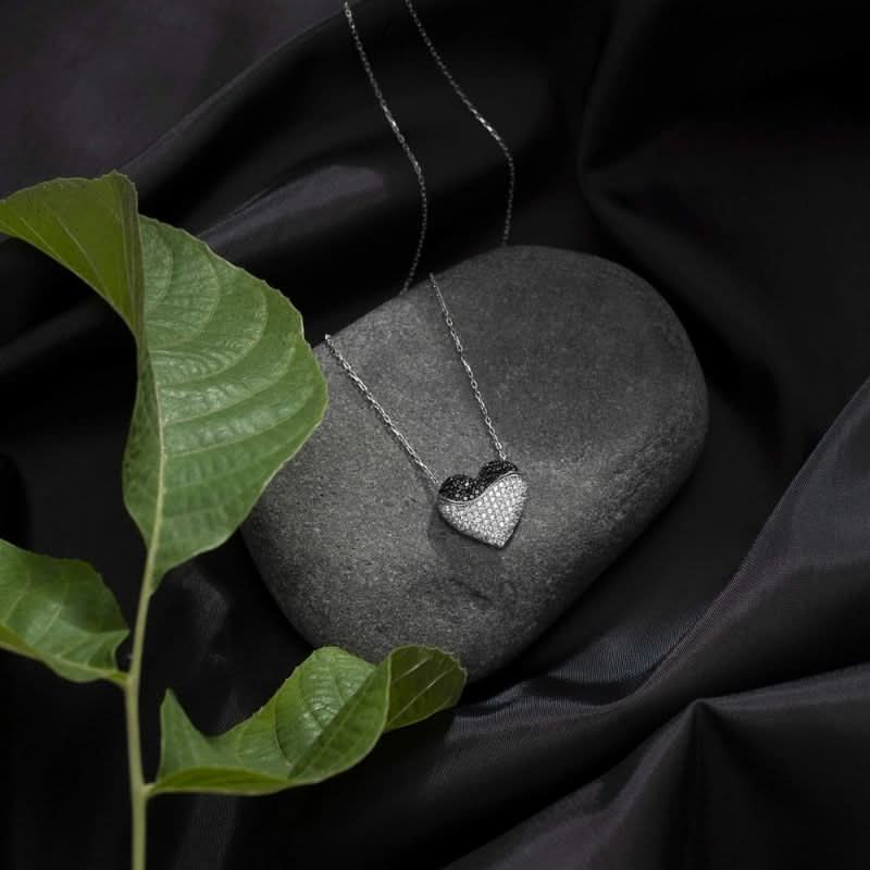 Vibrant Heart Spark Necklace - ShopLorca